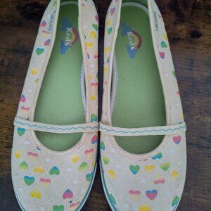 Keds shoes Size 6 ( free With $50.00 Offer)